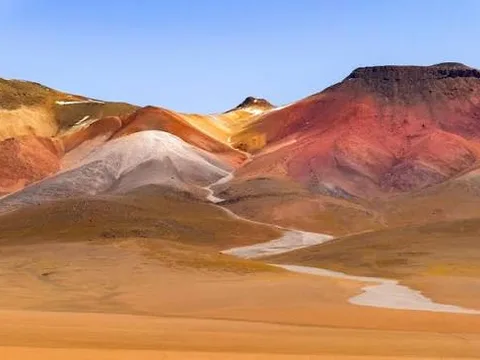 The red rock formations of the Siloli desert The red rock formations of the Siloli desert